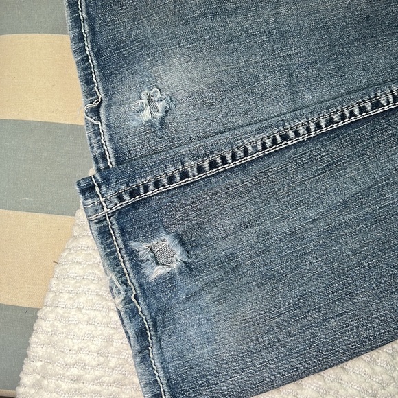 SHYANNE Bootcut Jeans - Picture 5 of 9